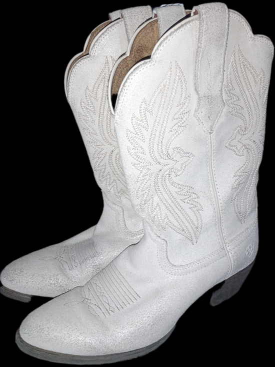 Ariat Shoes - Ariat White Embroidered Western Cowgirl Boots
